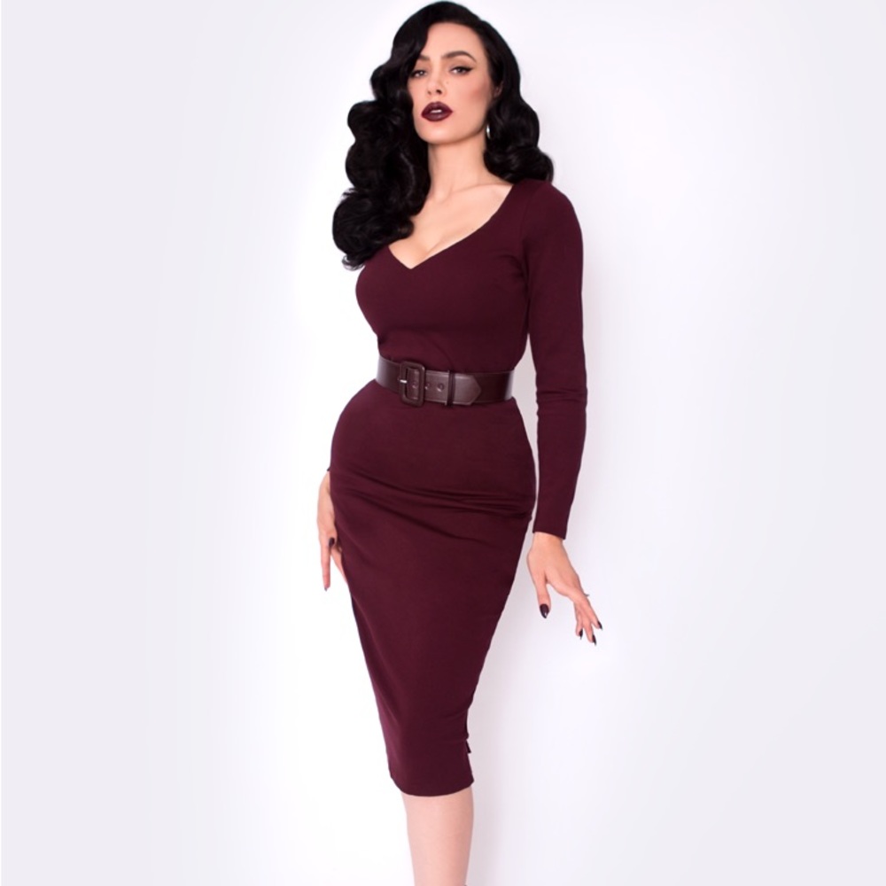 EUC La Femme en Noir Burgundy Black Marilyn Wiggle Size M